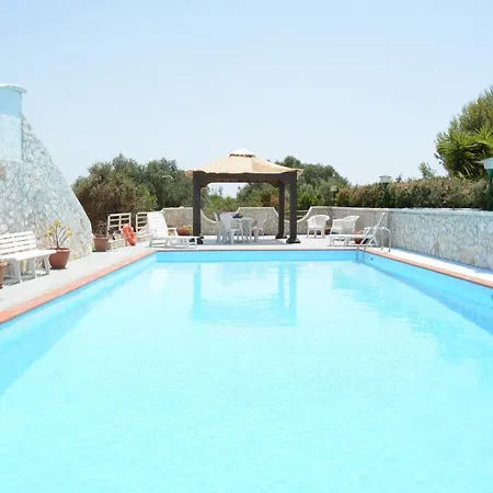 Casa vacanze Carmela A Con Piscina Torre Colimena